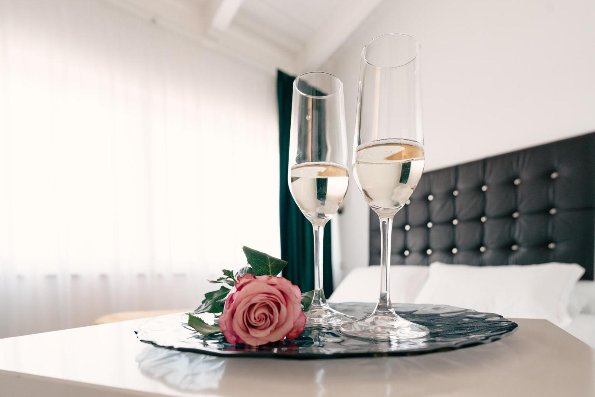Zyra Garden Club Bed & Breakfast Акуавива деле Фонти Екстериор снимка