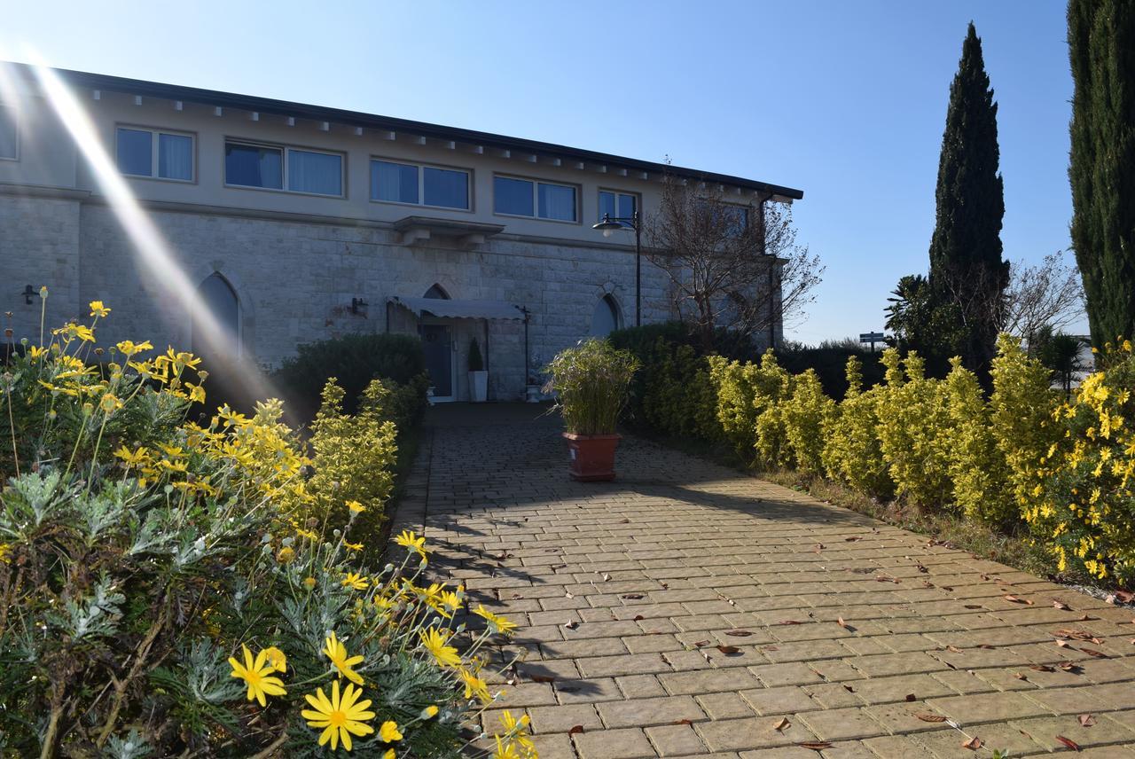 Zyra Garden Club Bed & Breakfast Акуавива деле Фонти Екстериор снимка